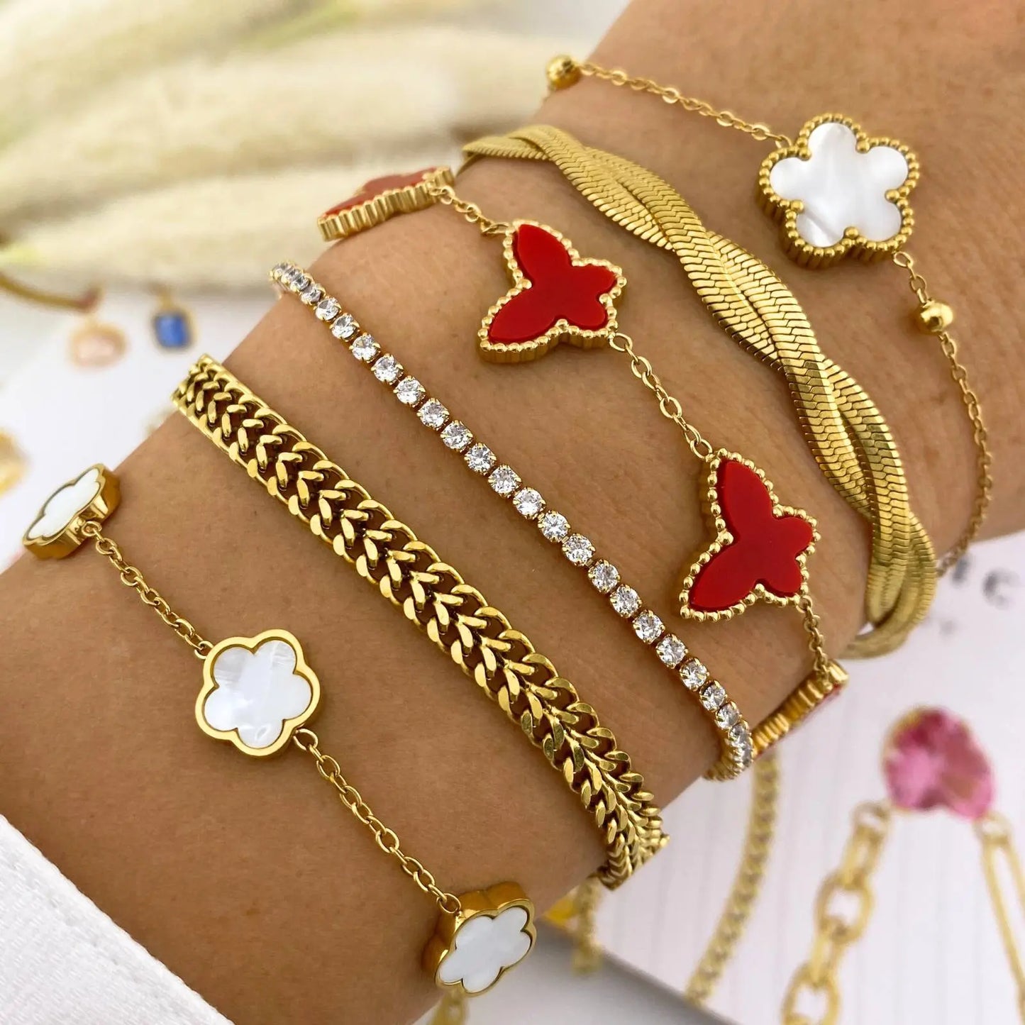 18K gold plated Stainless steel Flowers bracelet- White TrendyGold